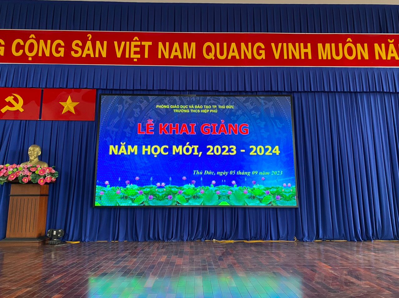 Màn hình LED P4 hội trường