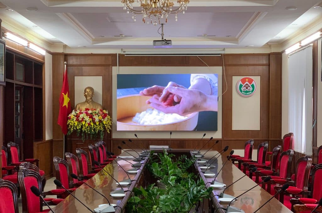 Màn hình LED phòng họp