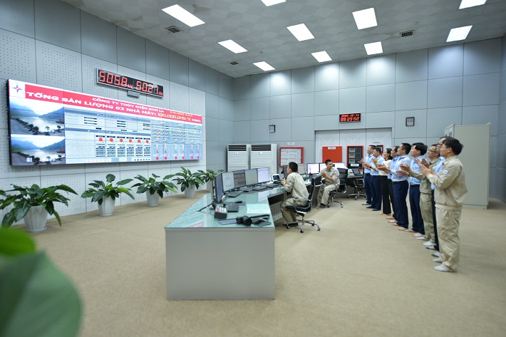 Màn Hình LED Nhà Máy Tại TP.HCM Màn Hình LED Nhà Máy Tại TP.HCM