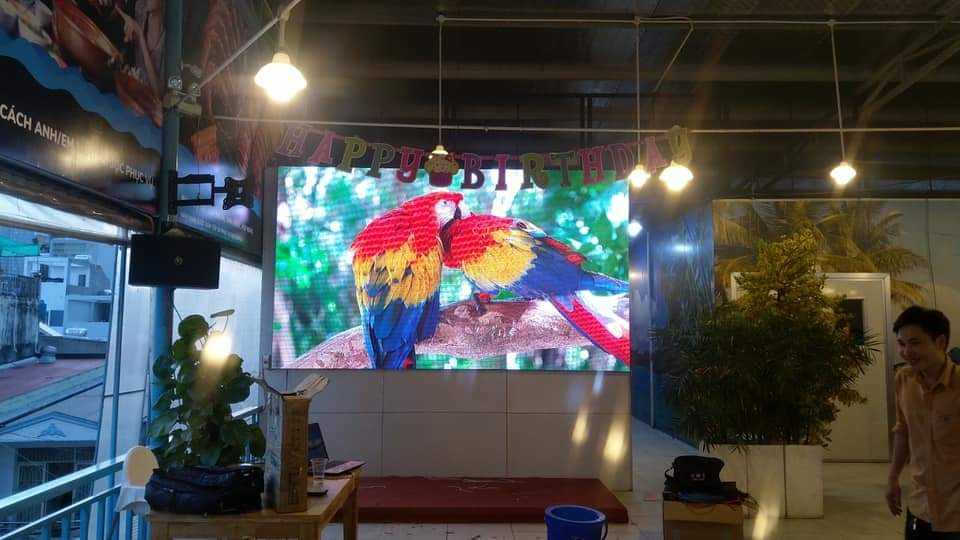 Màn hình LED quán cafe